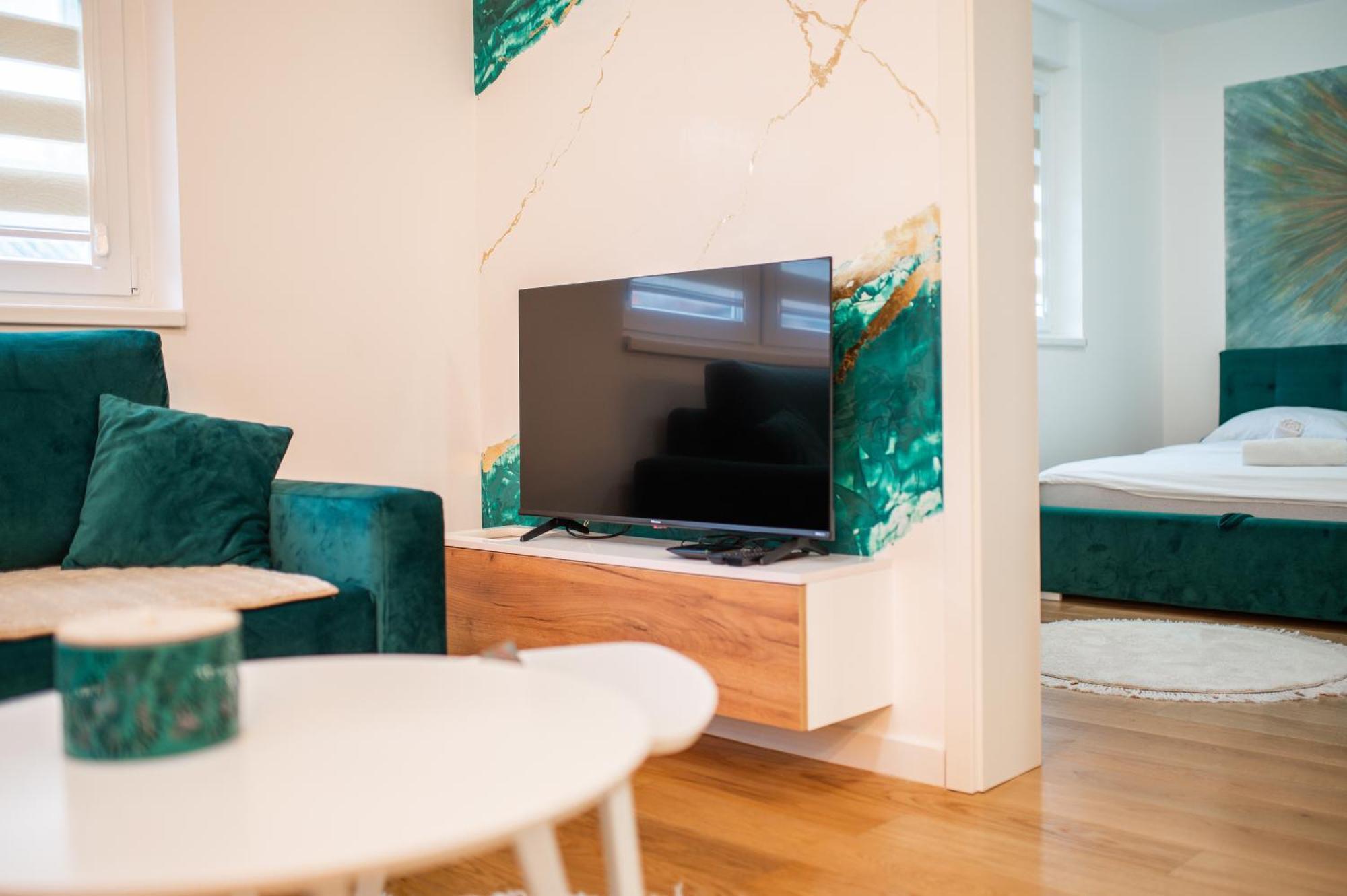 Apartment Vila Idila 투즐라 외부 사진